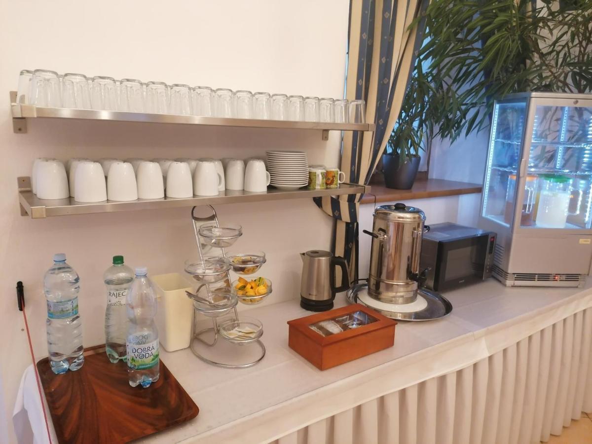 Hotel Belcredi Brno Luaran gambar