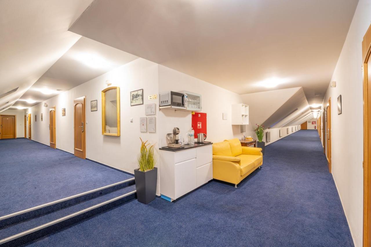 Hotel Belcredi Brno Luaran gambar