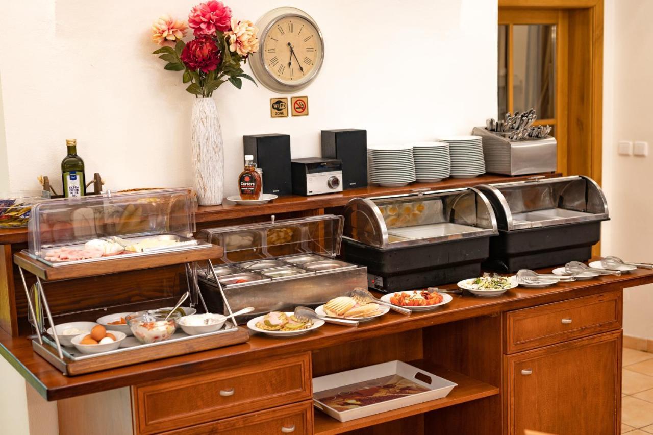 Hotel Belcredi Brno Luaran gambar